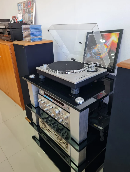 equipo de audio con tornamesa en tienda 12 pulgadas La serena
